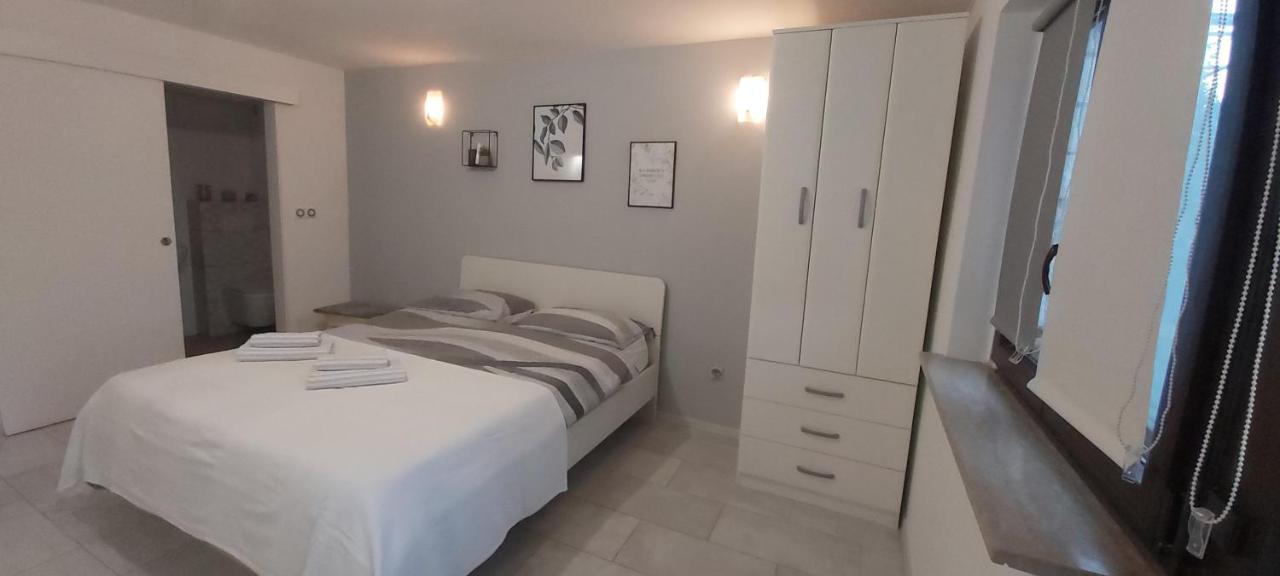 Studio Apartments Igor Vrsar Luaran gambar