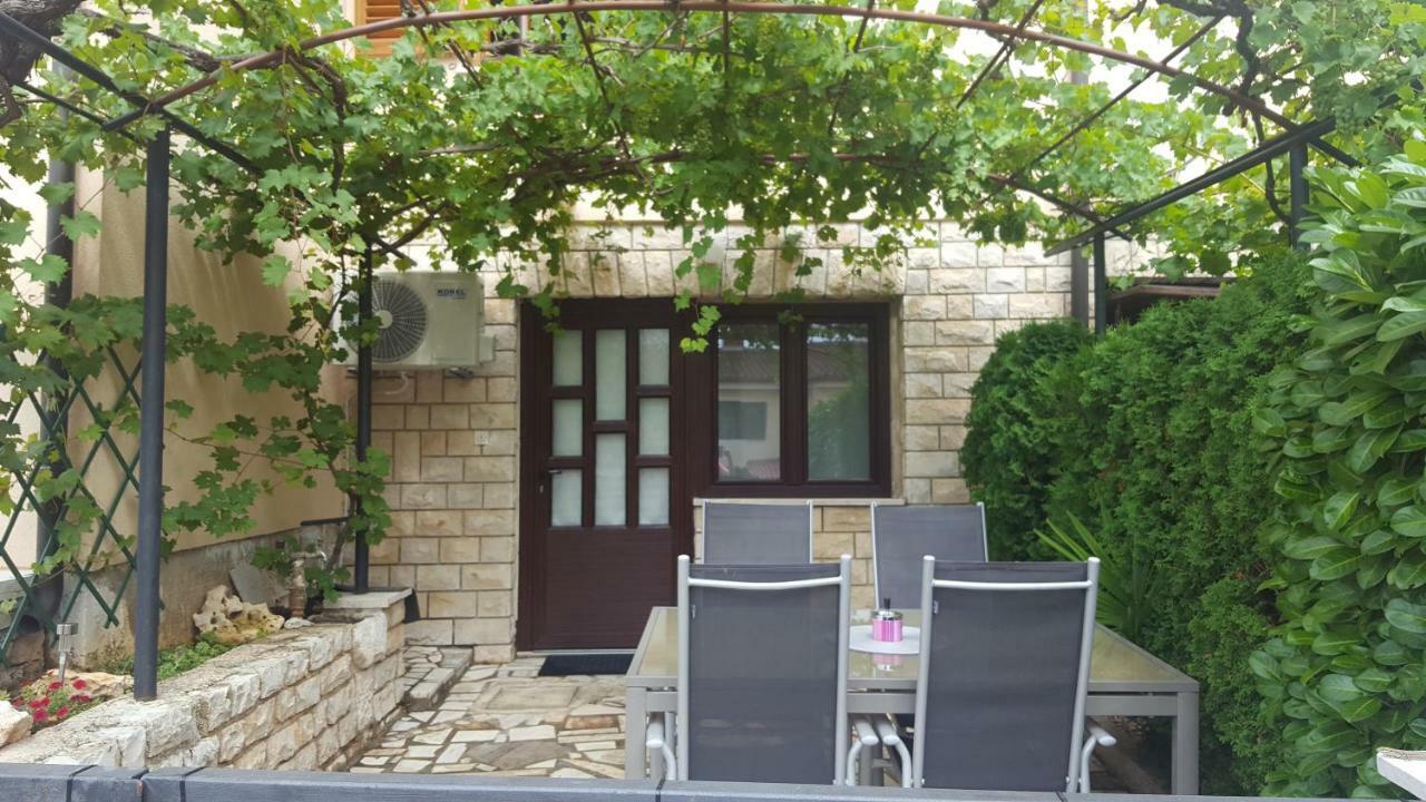 Studio Apartments Igor Vrsar Luaran gambar
